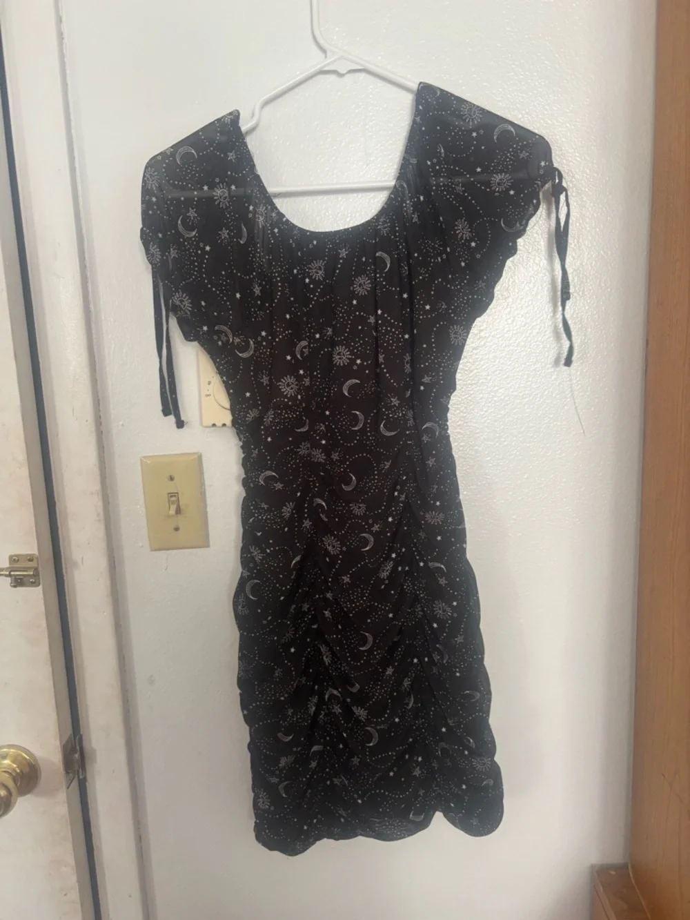 Women’s Size Medium Ultra Flirt Black Moon & Star Print Mini Dress - Picture 6 of 6